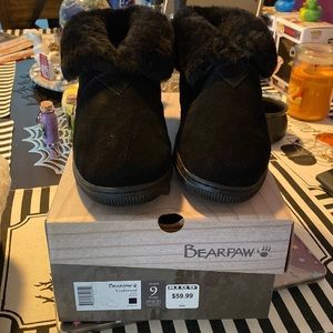 Bearpaw womens slippers with tags never worn